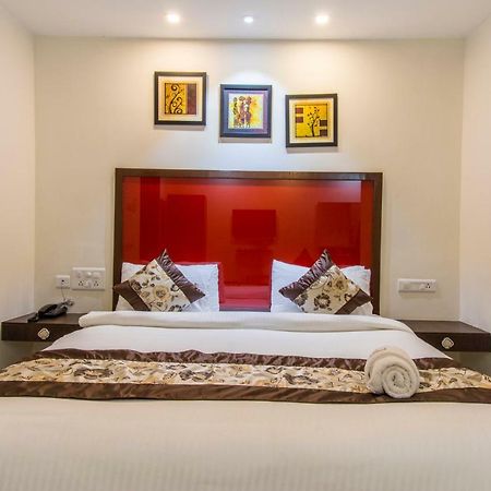 New Hotel Executive Inn Виджаявада Экстерьер фото